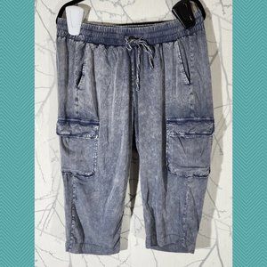 Torrid Blue Acid Wash High Rise Cargo Capri
